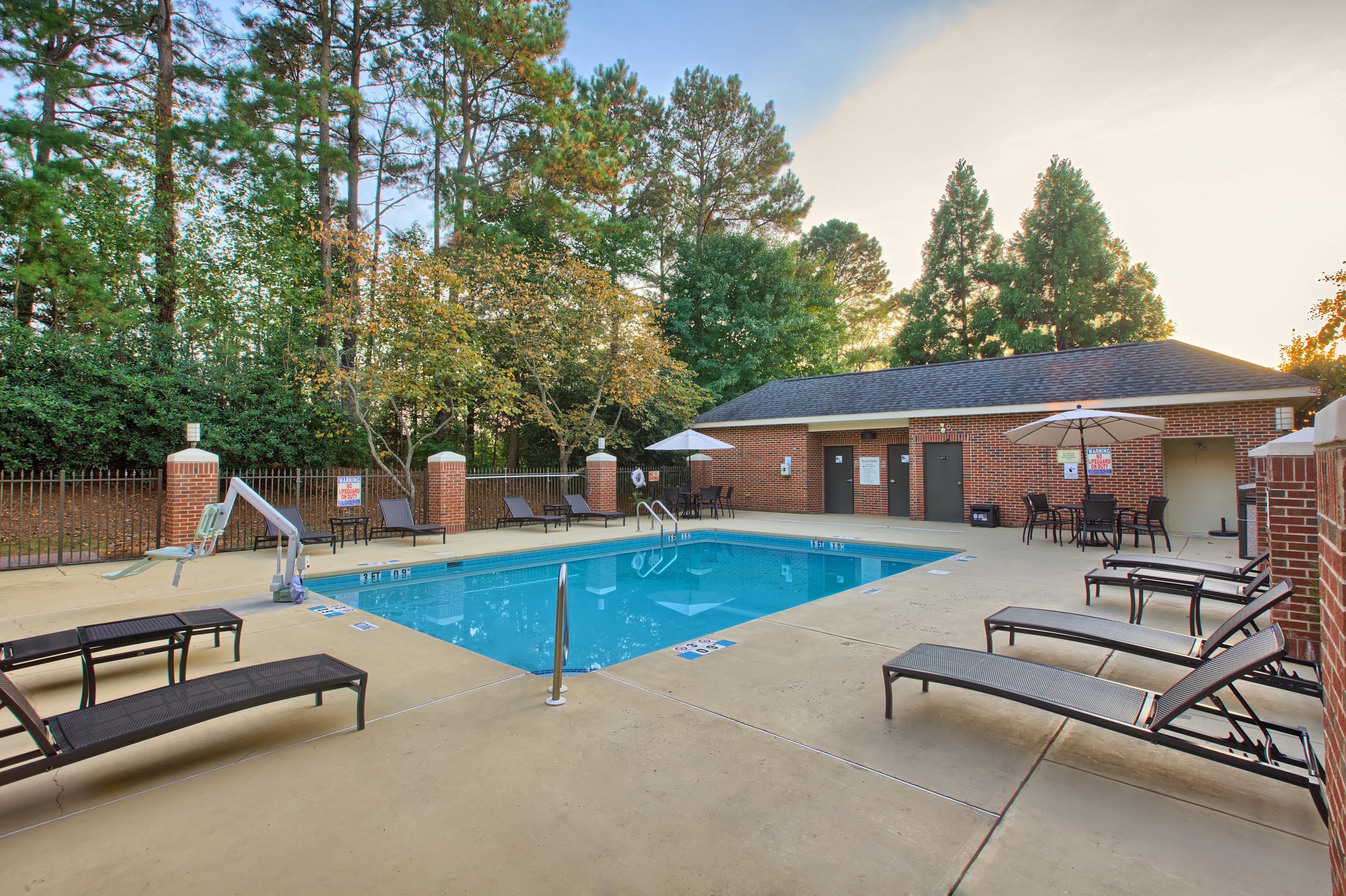 Holiday Inn Express Hotel & Suites Raleigh North - Wake Forest By Ihg Bagian luar foto