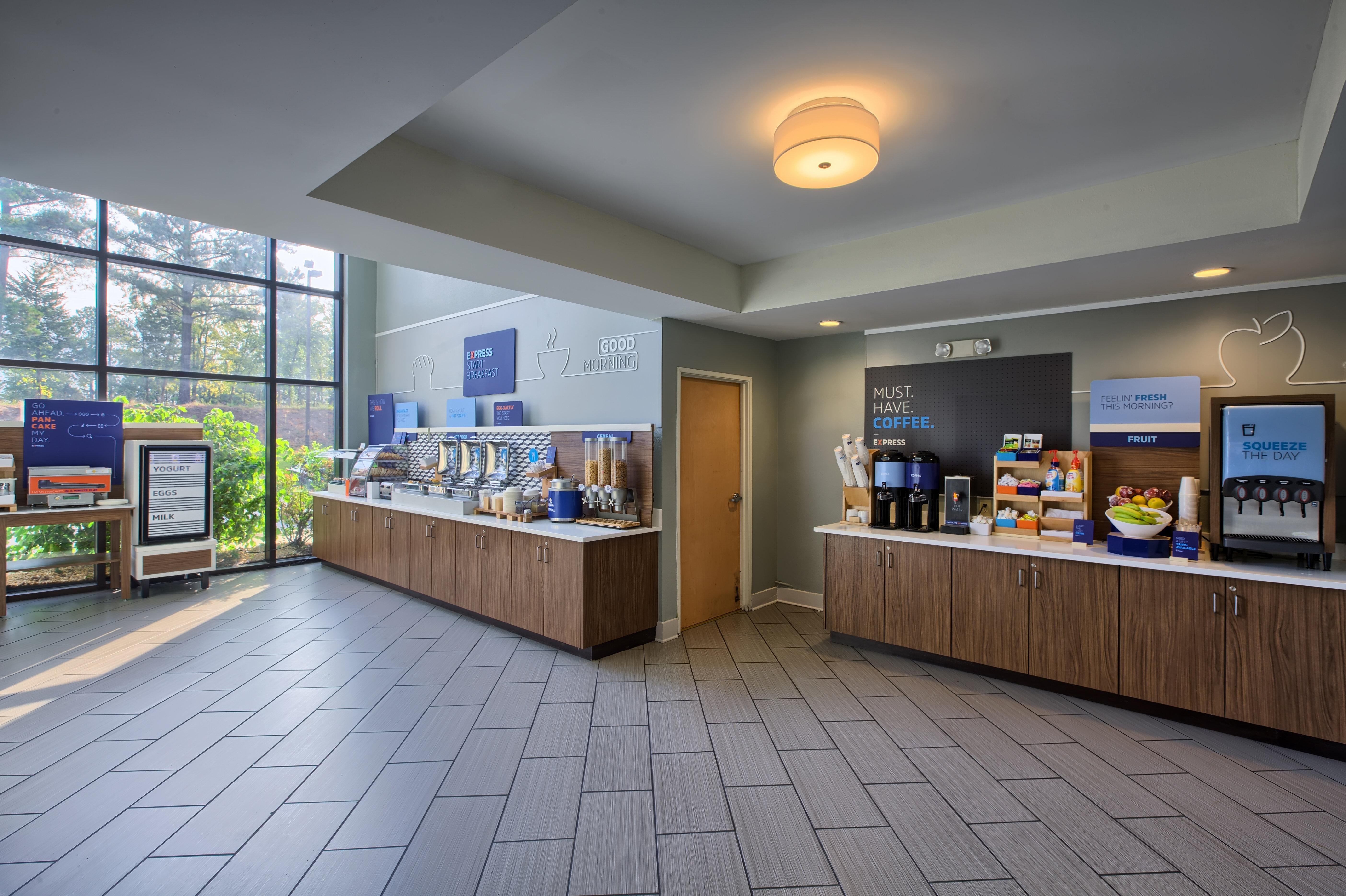 Holiday Inn Express Hotel & Suites Raleigh North - Wake Forest By Ihg Bagian luar foto