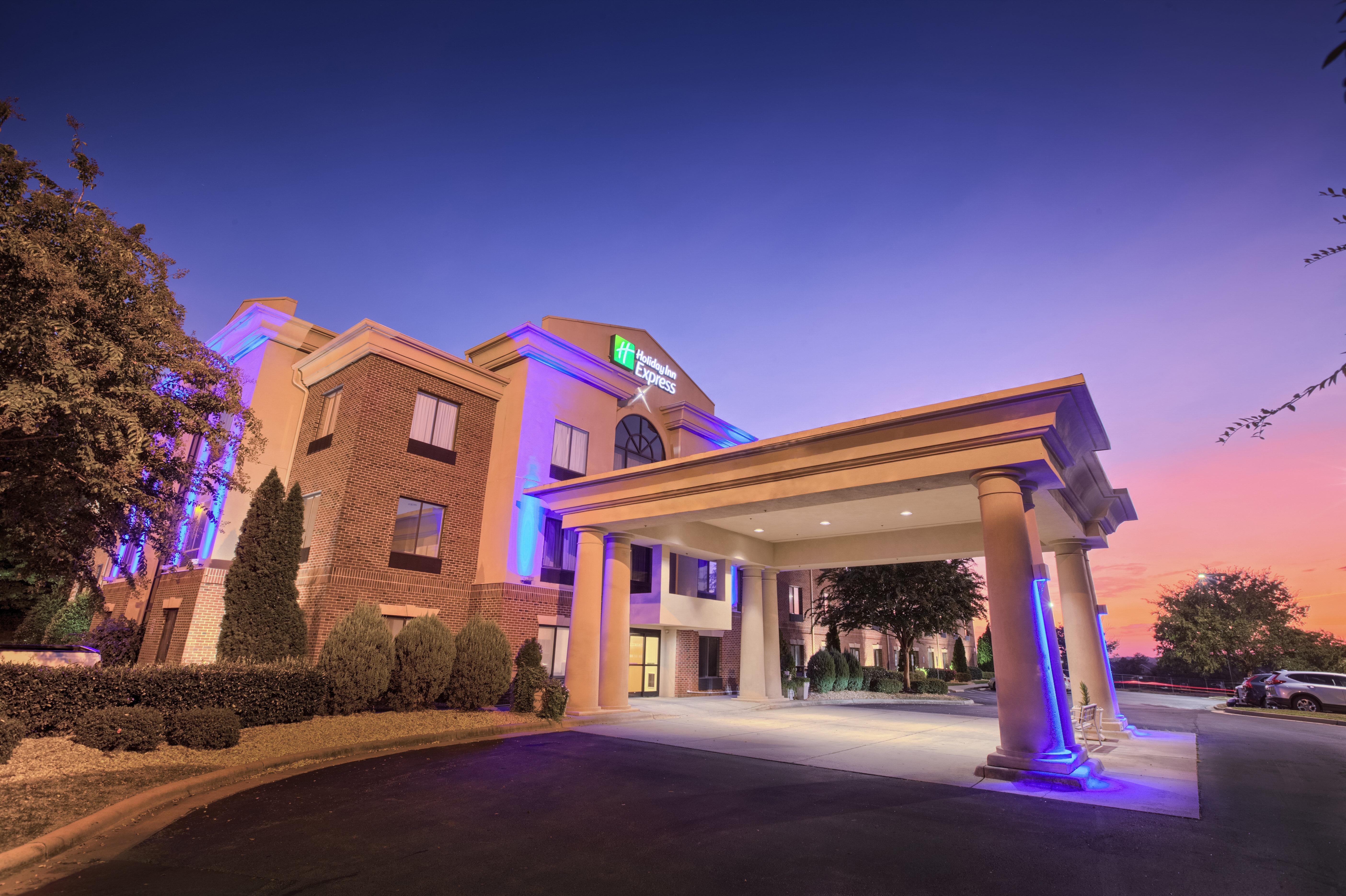 Holiday Inn Express Hotel & Suites Raleigh North - Wake Forest By Ihg Bagian luar foto