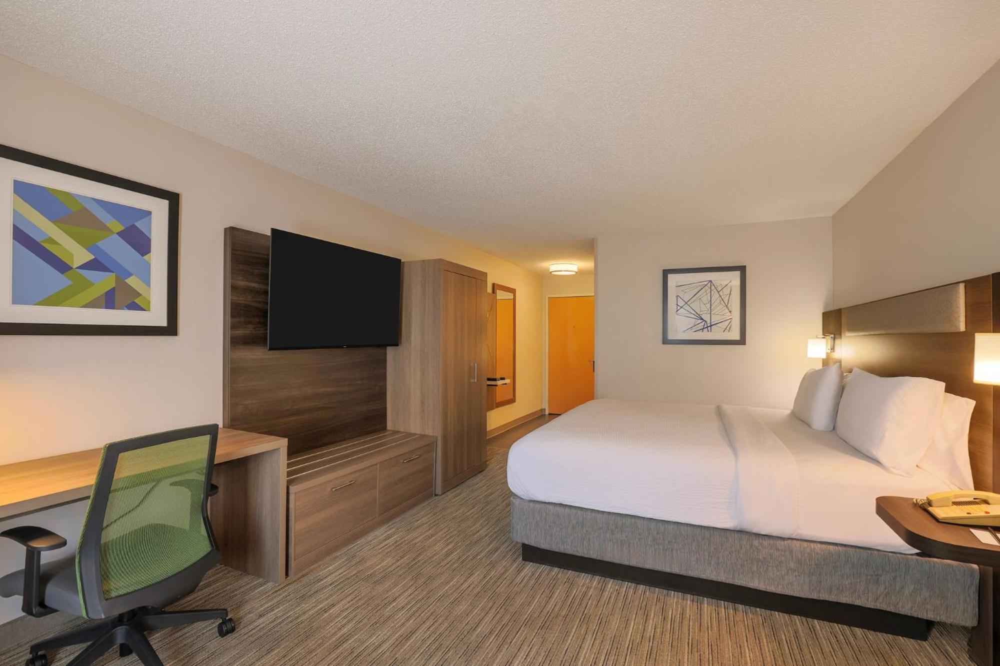 Holiday Inn Express Hotel & Suites Raleigh North - Wake Forest By Ihg Bagian luar foto