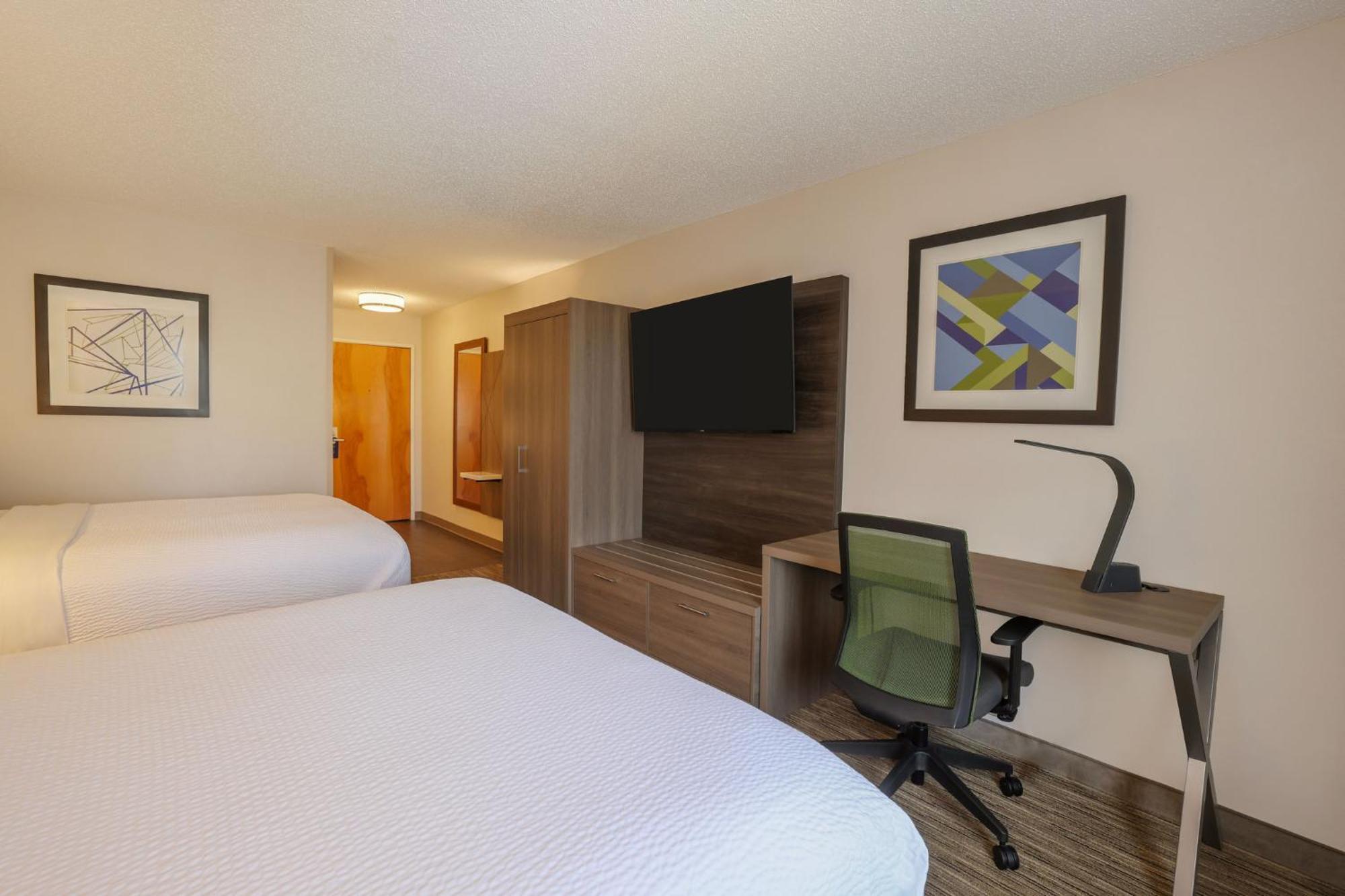 Holiday Inn Express Hotel & Suites Raleigh North - Wake Forest By Ihg Bagian luar foto