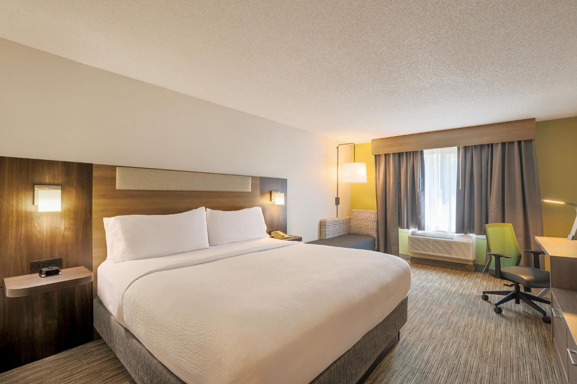 Holiday Inn Express Hotel & Suites Raleigh North - Wake Forest By Ihg Bagian luar foto