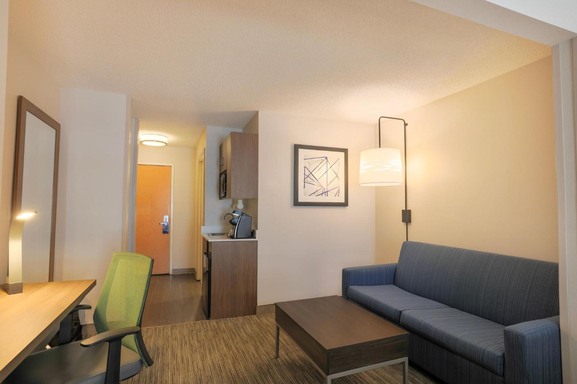 Holiday Inn Express Hotel & Suites Raleigh North - Wake Forest By Ihg Bagian luar foto
