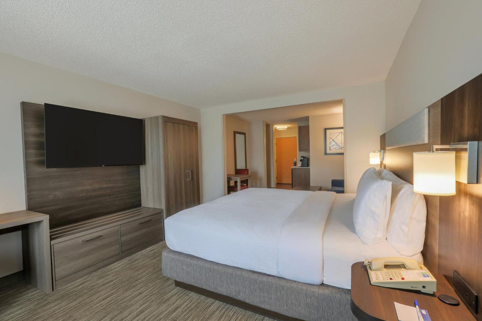 Holiday Inn Express Hotel & Suites Raleigh North - Wake Forest By Ihg Bagian luar foto