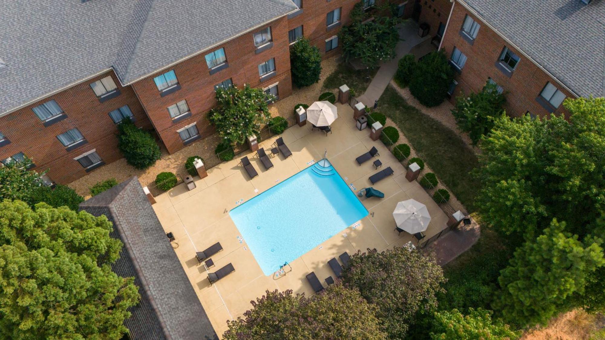 Holiday Inn Express Hotel & Suites Raleigh North - Wake Forest By Ihg Bagian luar foto