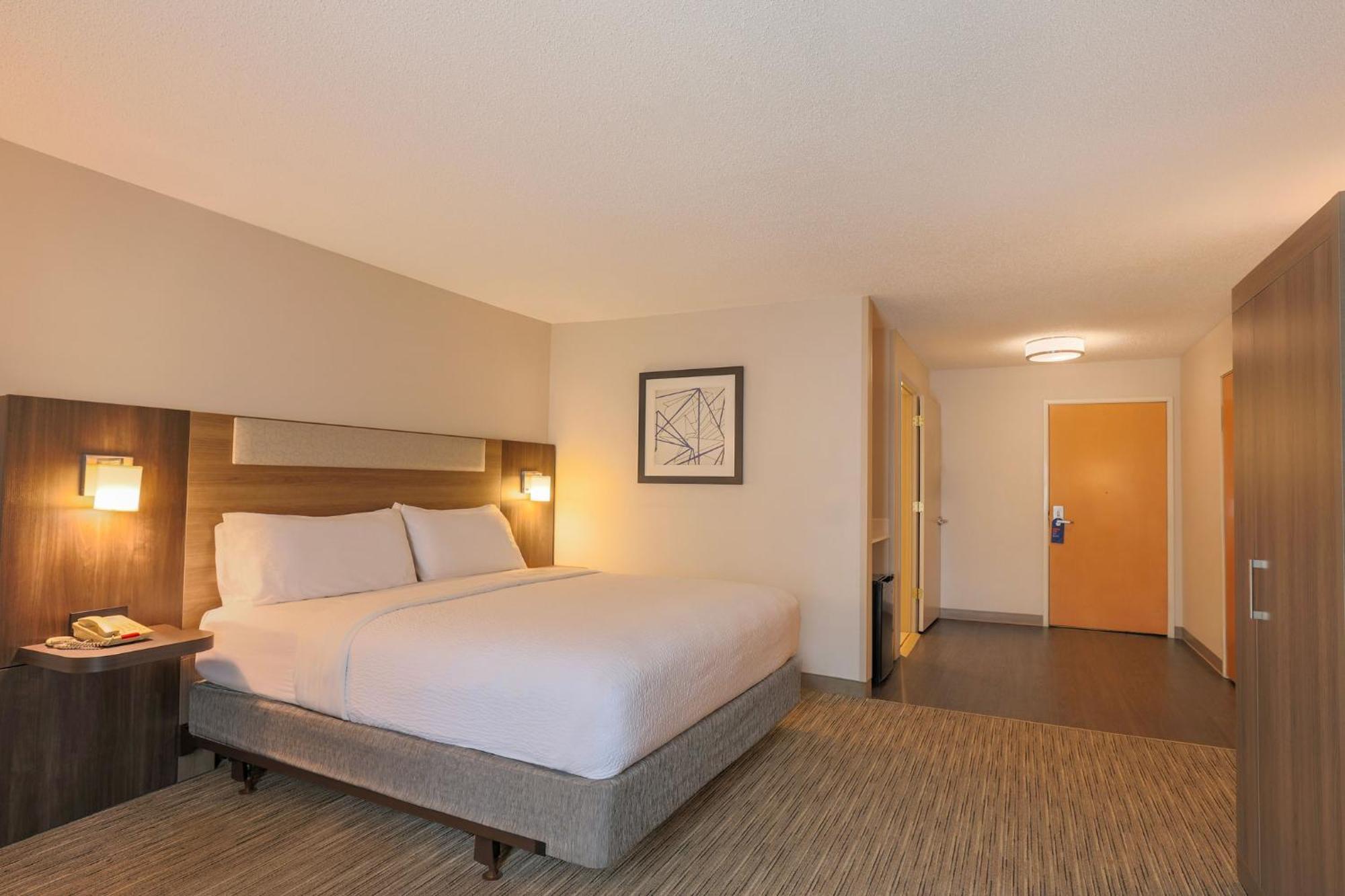 Holiday Inn Express Hotel & Suites Raleigh North - Wake Forest By Ihg Bagian luar foto