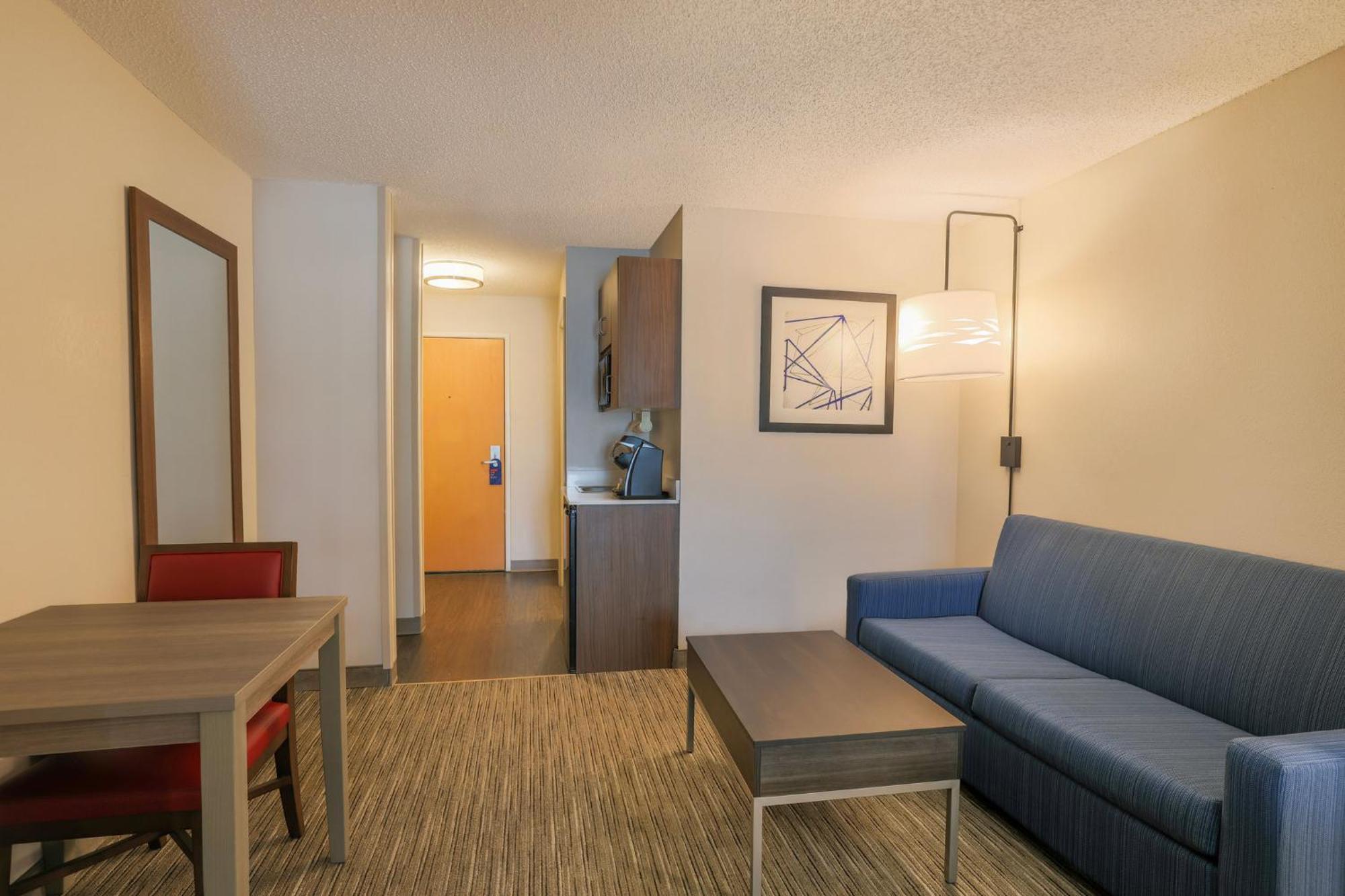 Holiday Inn Express Hotel & Suites Raleigh North - Wake Forest By Ihg Bagian luar foto