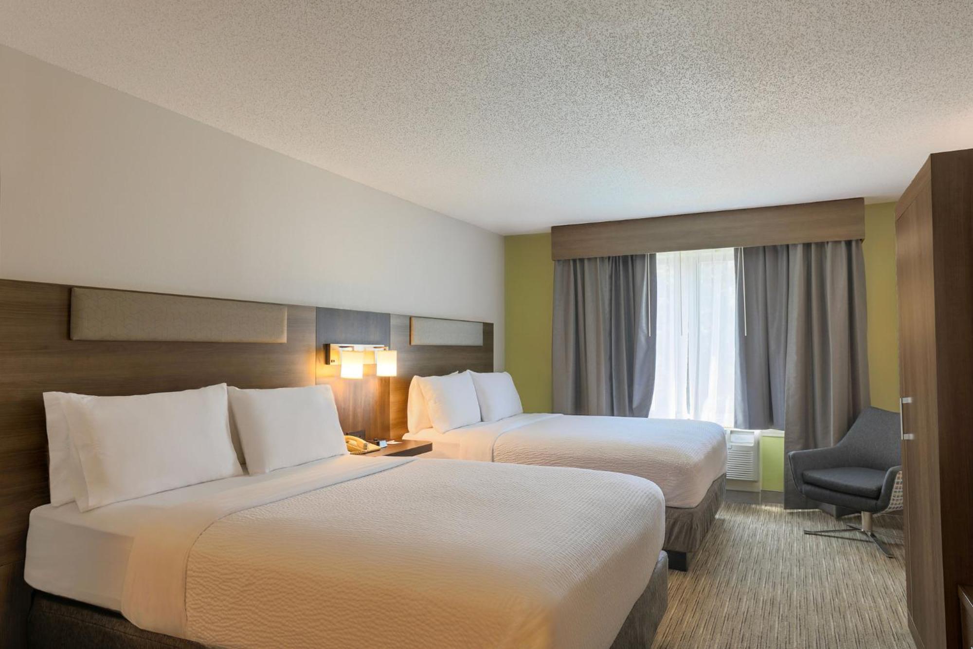 Holiday Inn Express Hotel & Suites Raleigh North - Wake Forest By Ihg Bagian luar foto