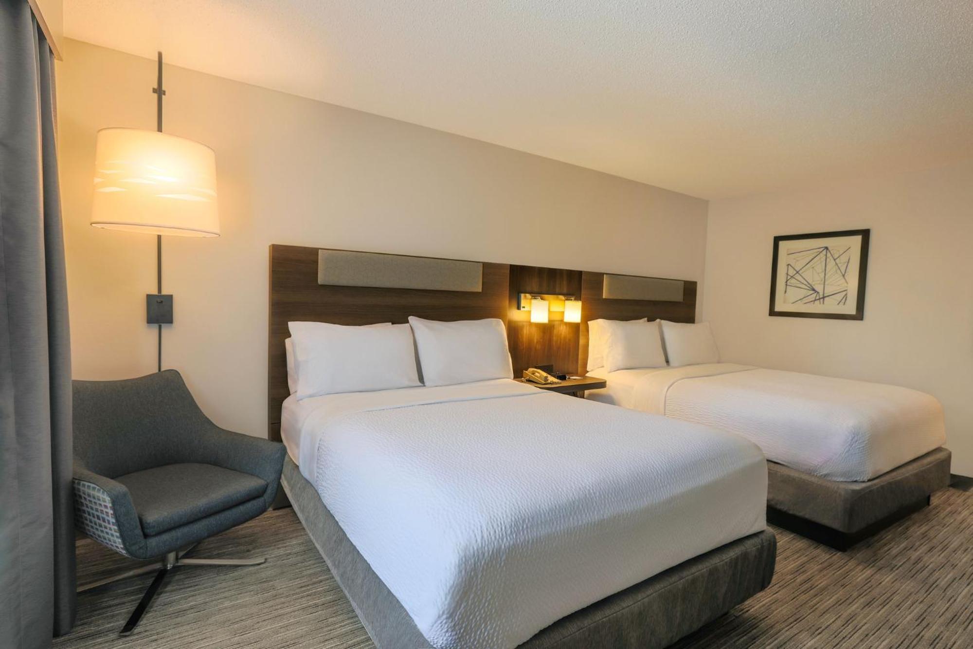 Holiday Inn Express Hotel & Suites Raleigh North - Wake Forest By Ihg Bagian luar foto
