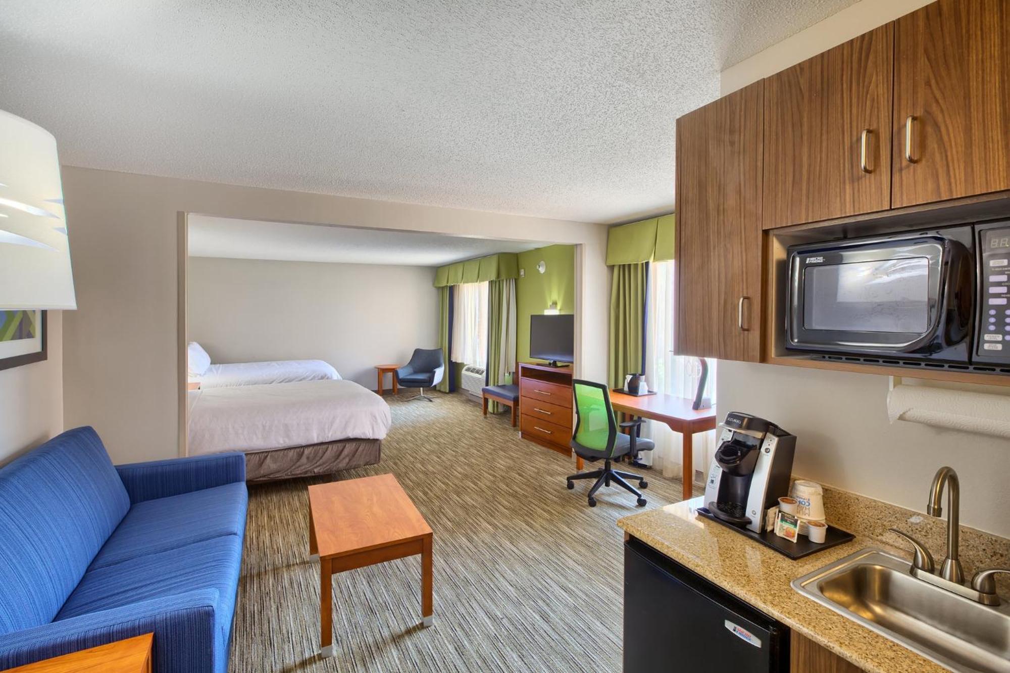 Holiday Inn Express Hotel & Suites Raleigh North - Wake Forest By Ihg Bagian luar foto